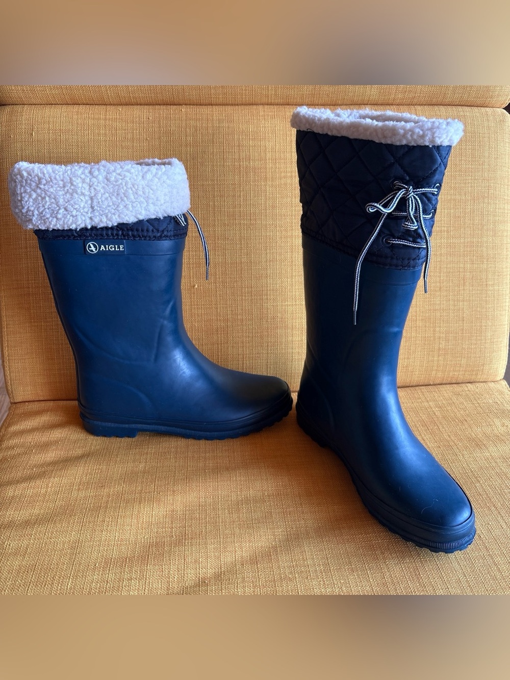 Aigle Women’s Rainboots 37/6.5 Navy